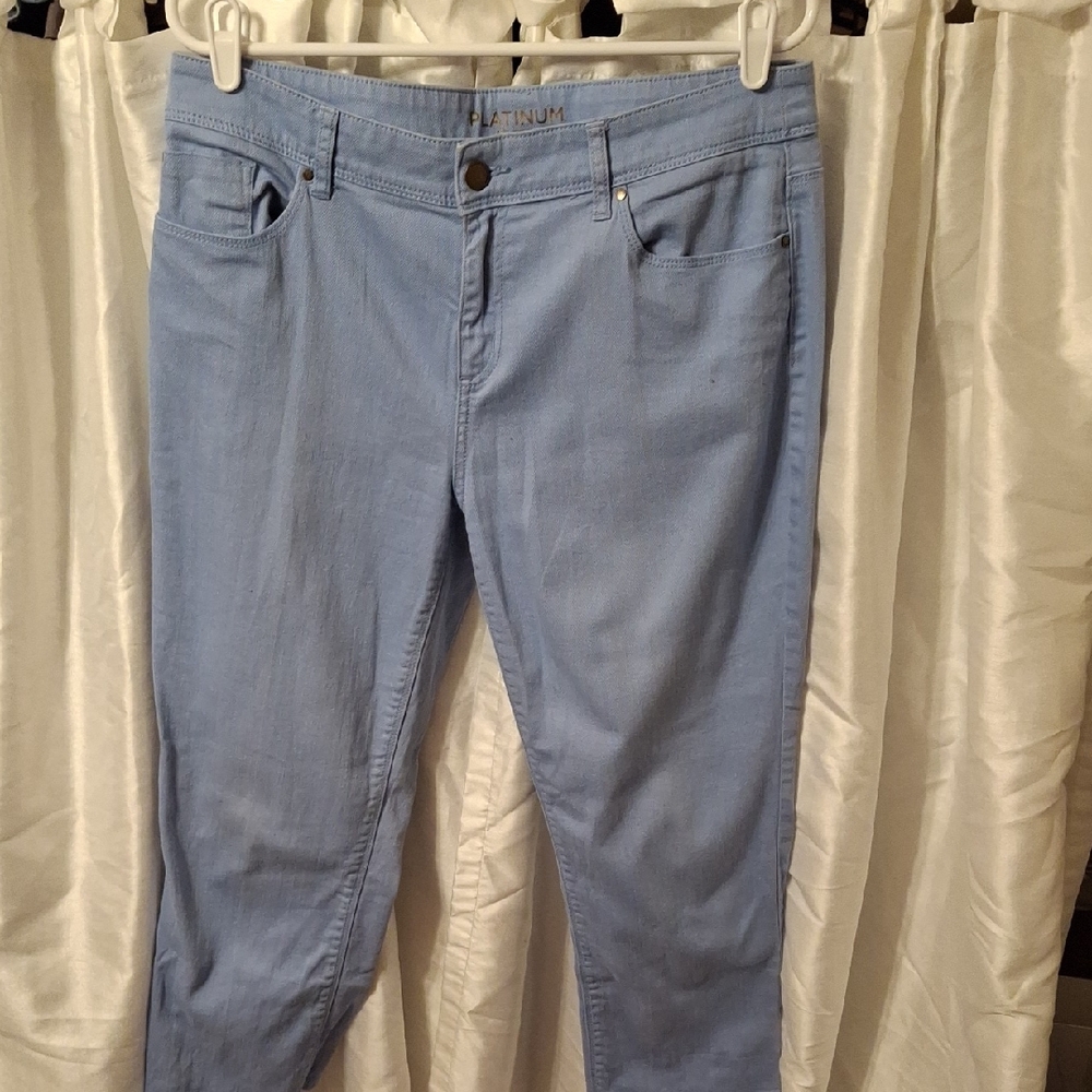 Chico's Platinum Light Blue Jeans 1.5 Or 10 🩷🩷🩷🩷